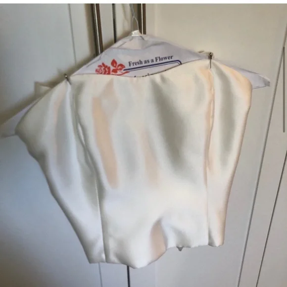 Hutch White Strapless Bow Blouse - Picture 14 of 15